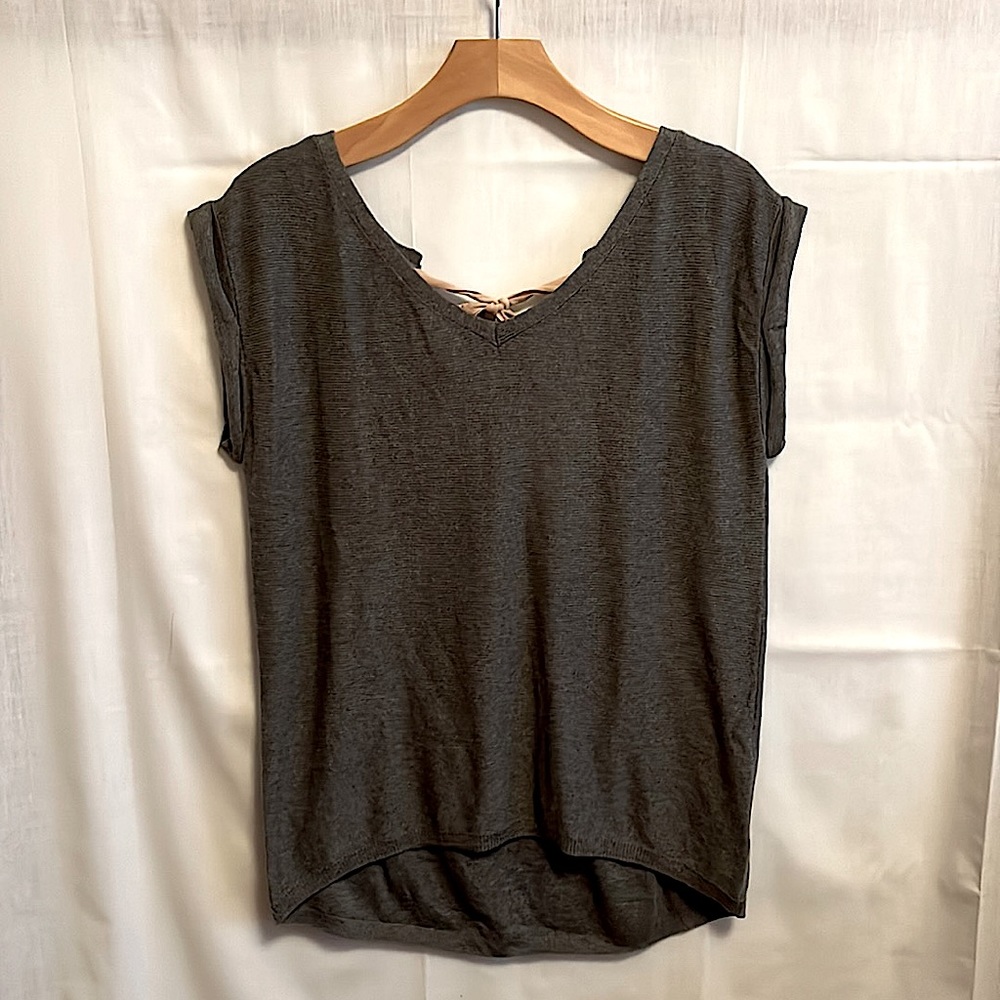 ARITZIA T. Babaton Short Sleeve Top // Size S